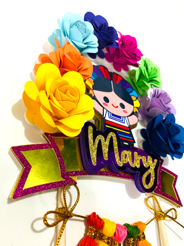 Cake Topper de Muñeca Lele con corona de flores y velita - Personalizado